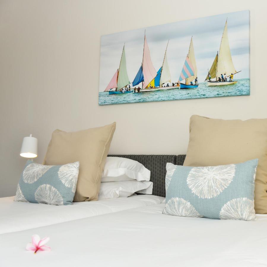 Esplanade By Horizon Holidays Tamarin Exterior photo