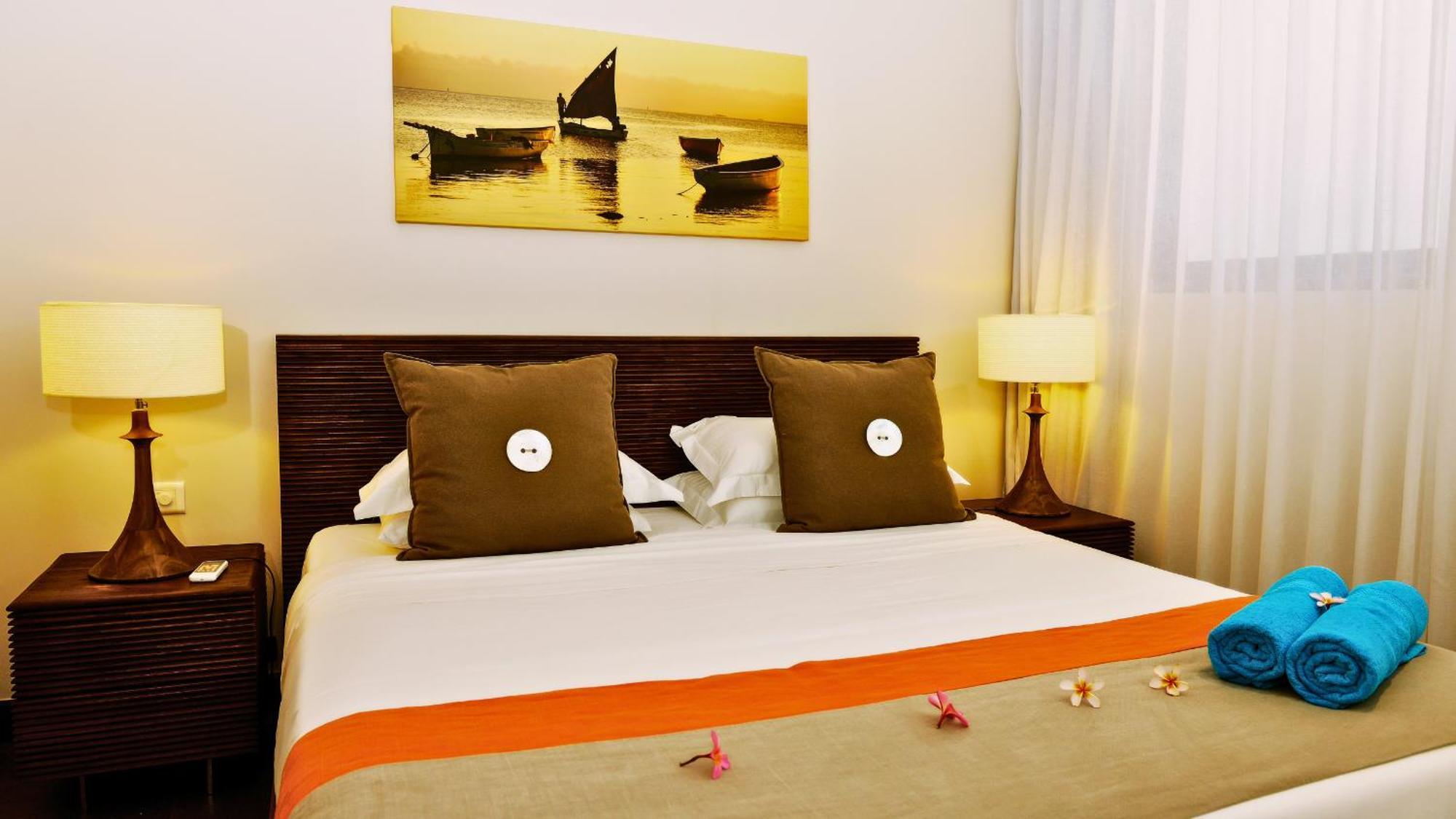 Esplanade By Horizon Holidays Tamarin Exterior photo