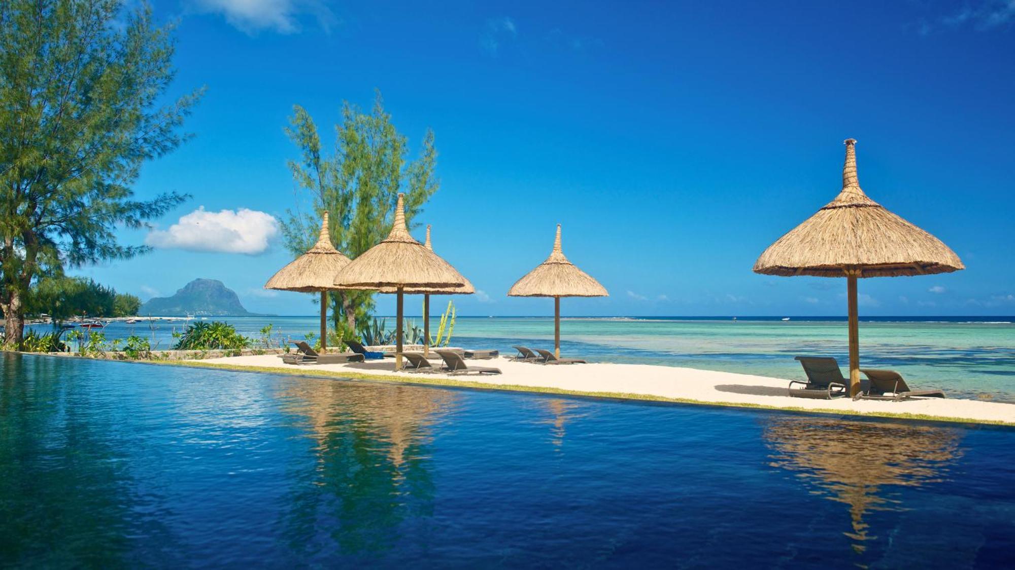 Esplanade By Horizon Holidays Tamarin Exterior photo